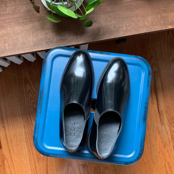 SOLD!!!! NWT COS Slip On Leather Shoes - Picture 3 of 6